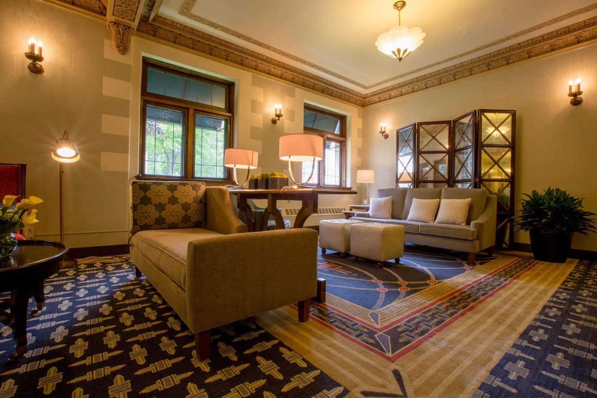 The Plaza Hotel - Milwaukee Ngoại thất bức ảnh
