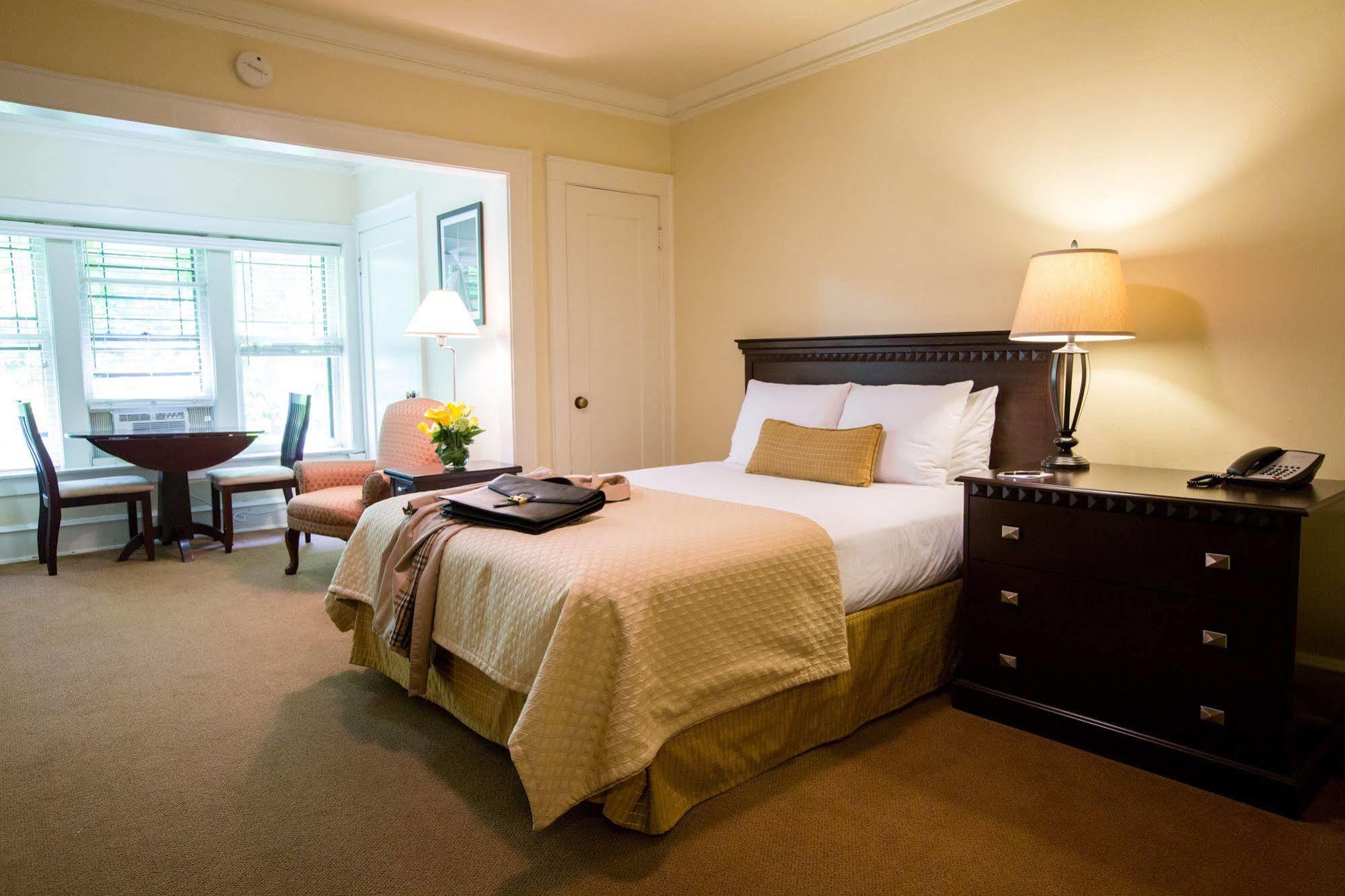 The Plaza Hotel - Milwaukee Ngoại thất bức ảnh